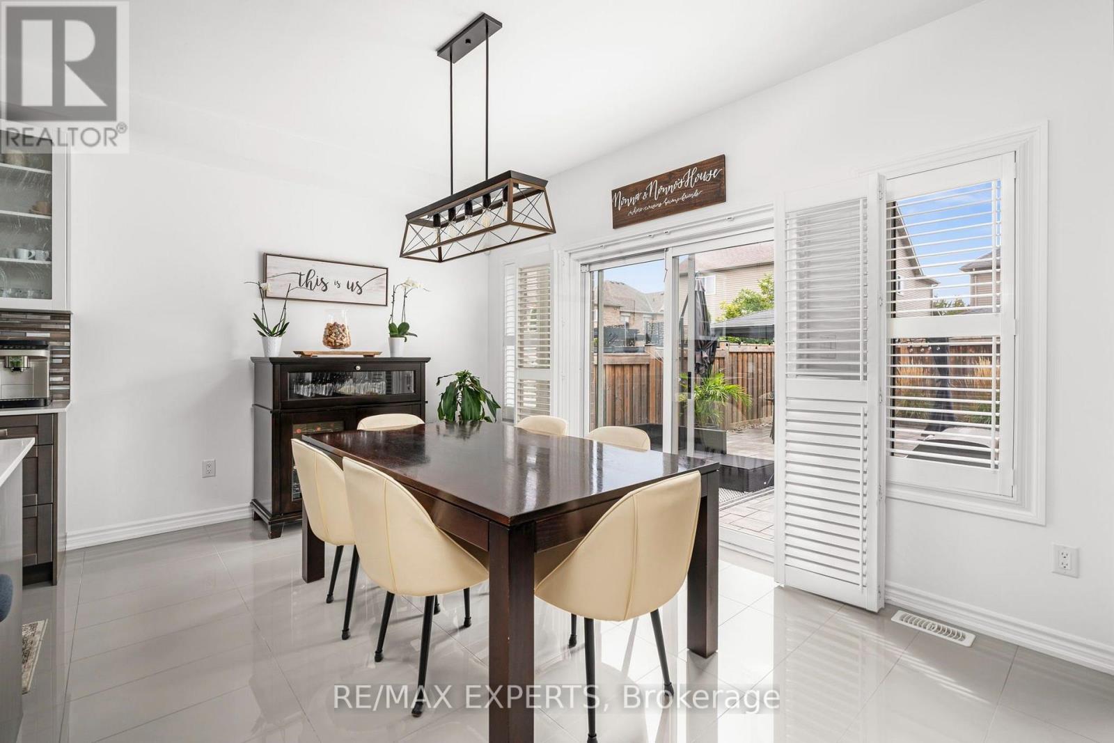 20 HACKETT STREET - 19