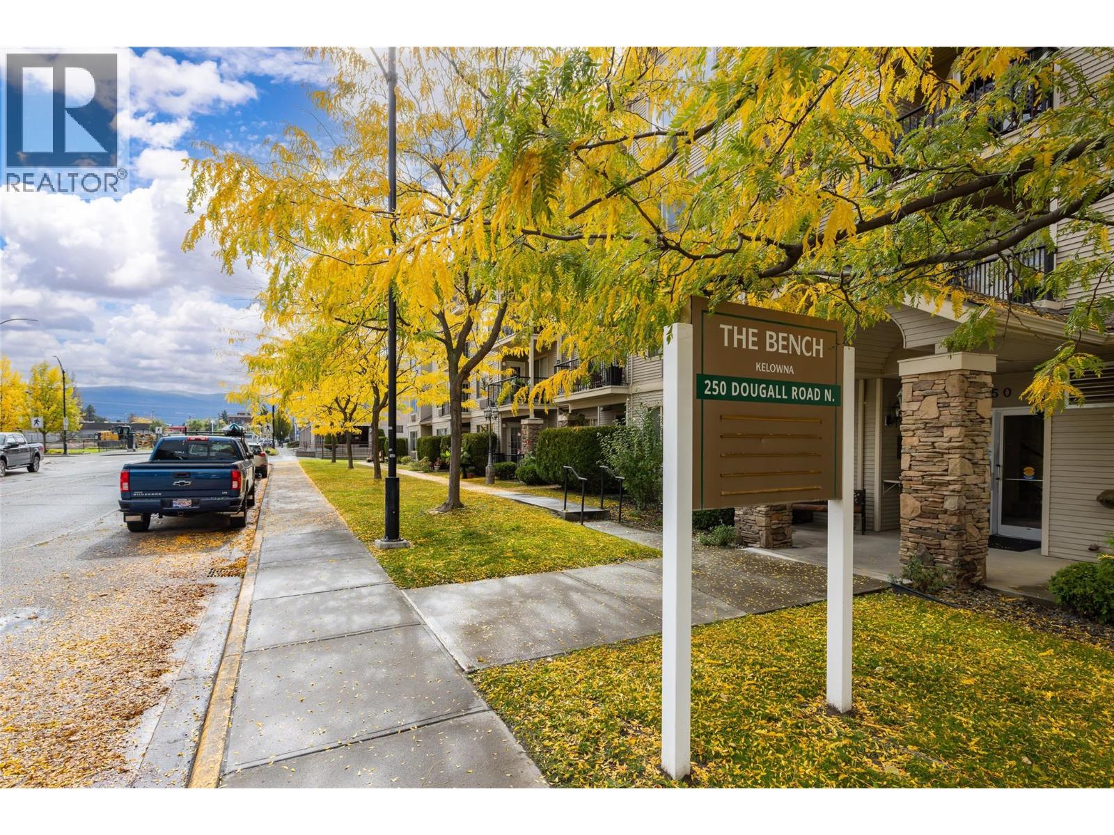 #208 250 Dougall Road N - 1