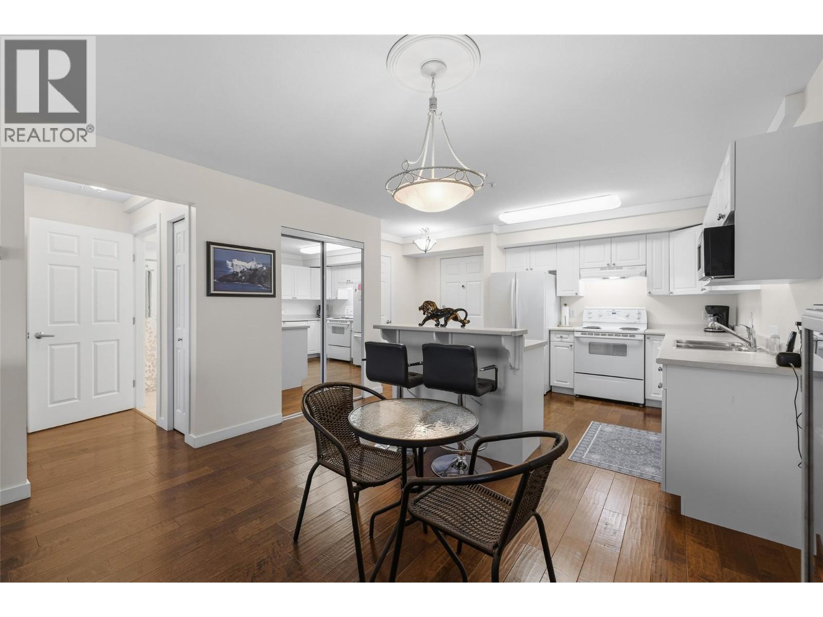 #208 250 Dougall Road N - Image 15
