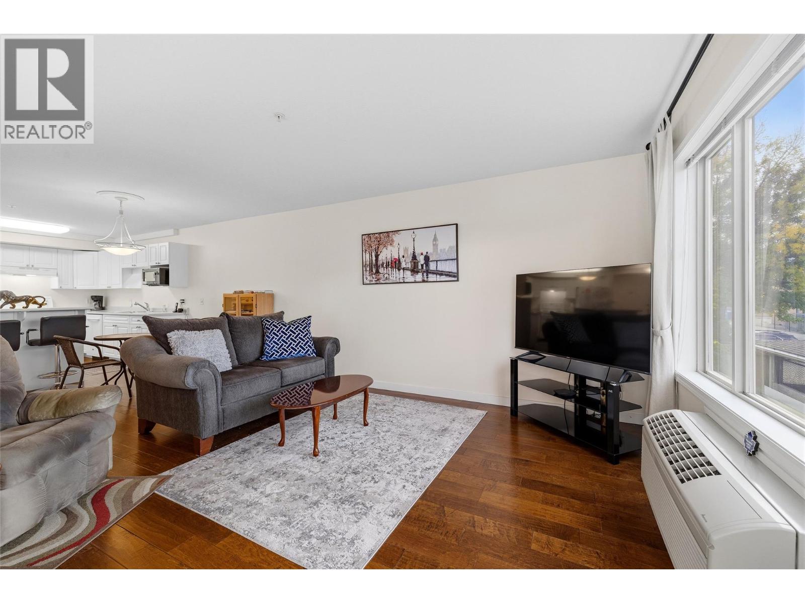 #208 250 Dougall Road N - Image 24