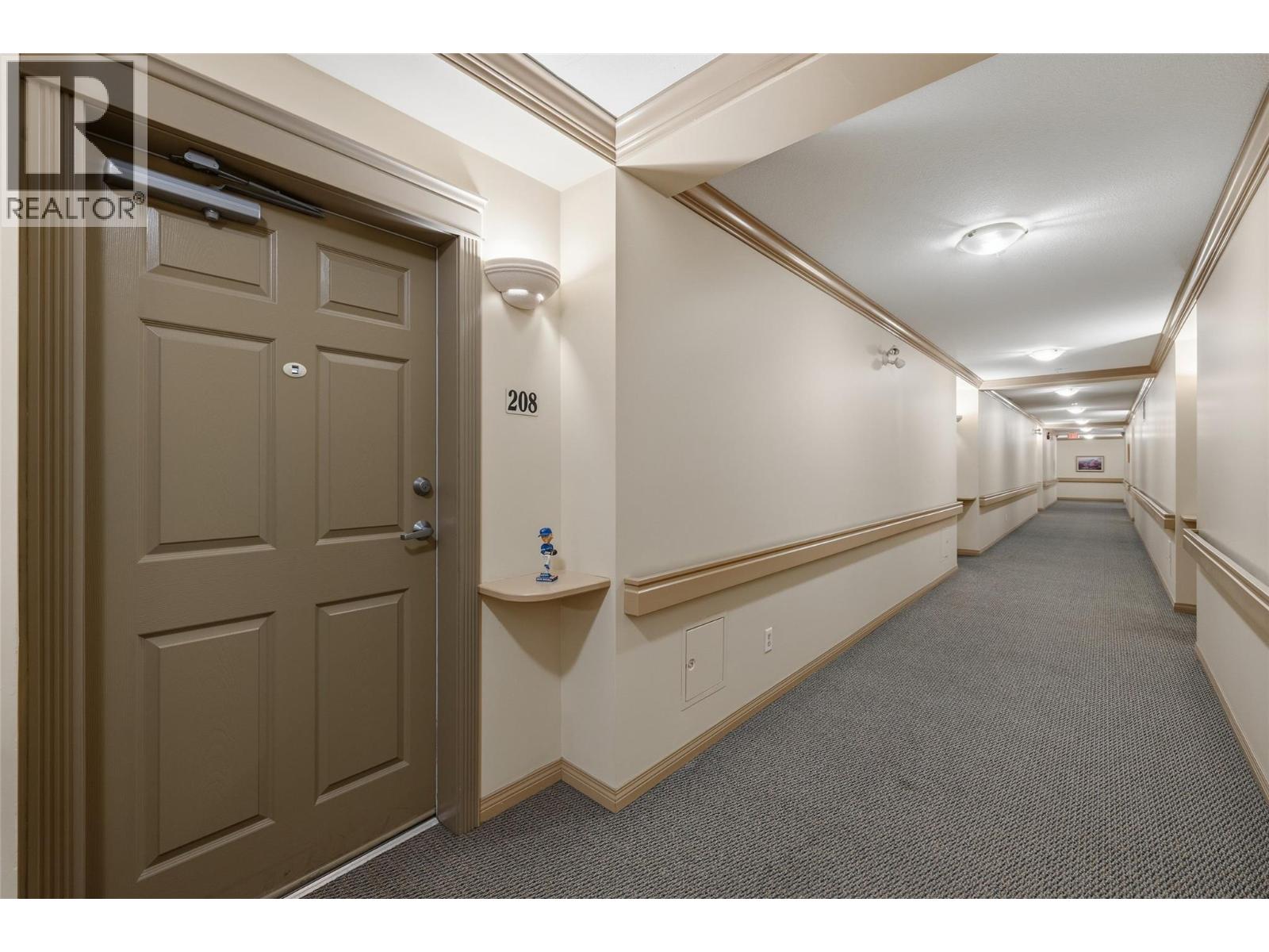 #208 250 Dougall Road N - 5