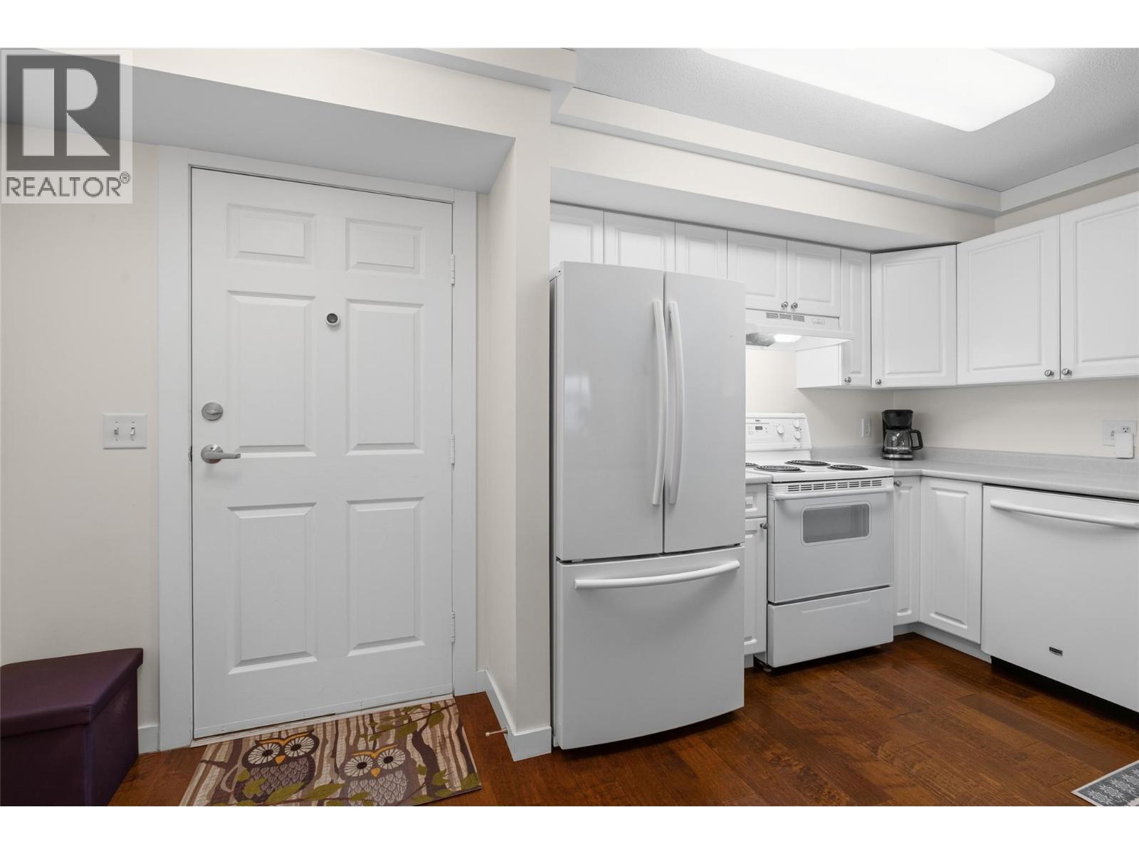 #208 250 Dougall Road N - 6