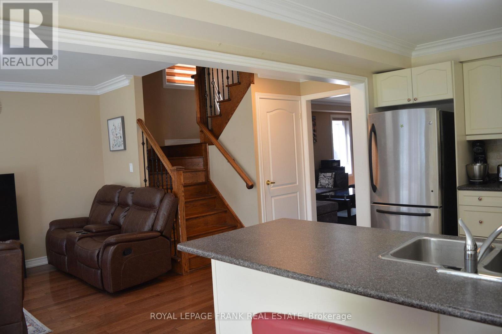 61 Summerside Avenue, Whitby, ON photo 11