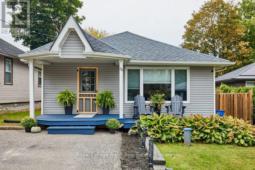 34 PLEASANT VIEW AVENUE - 1
