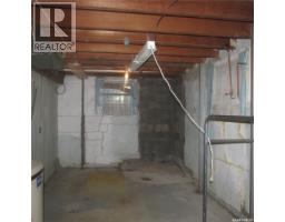 1742 Quebec Street, Regina, SK S4P1J3 Photo 12