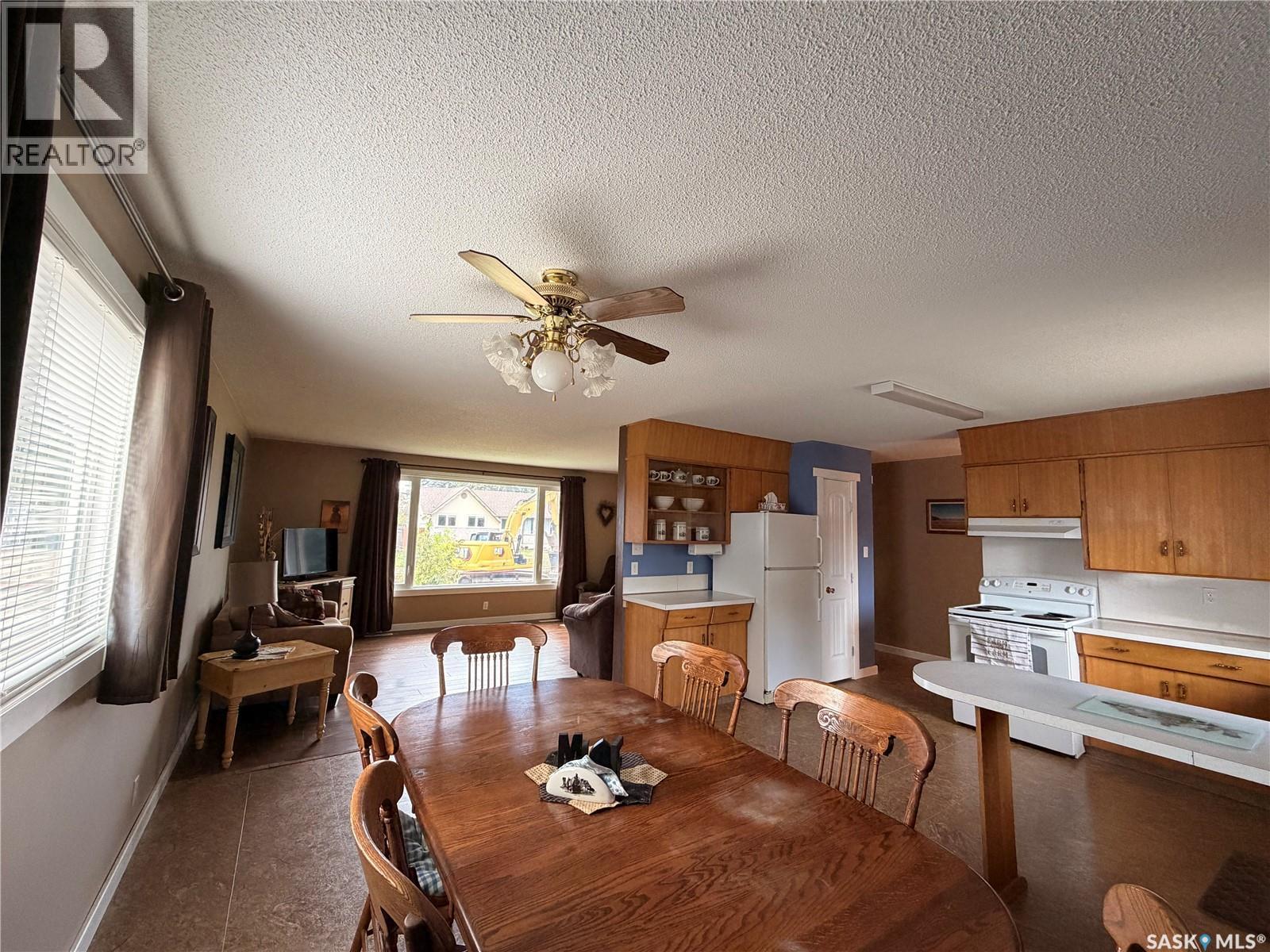 612 2nd STREET W, Meadow Lake — photo 3