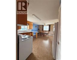 Primary Bedroom - 612 2nd Street W, Meadow Lake, SK S9X1E6 Photo 6
