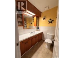 Family room - 612 2nd Street W, Meadow Lake, SK S9X1E6 Photo 9