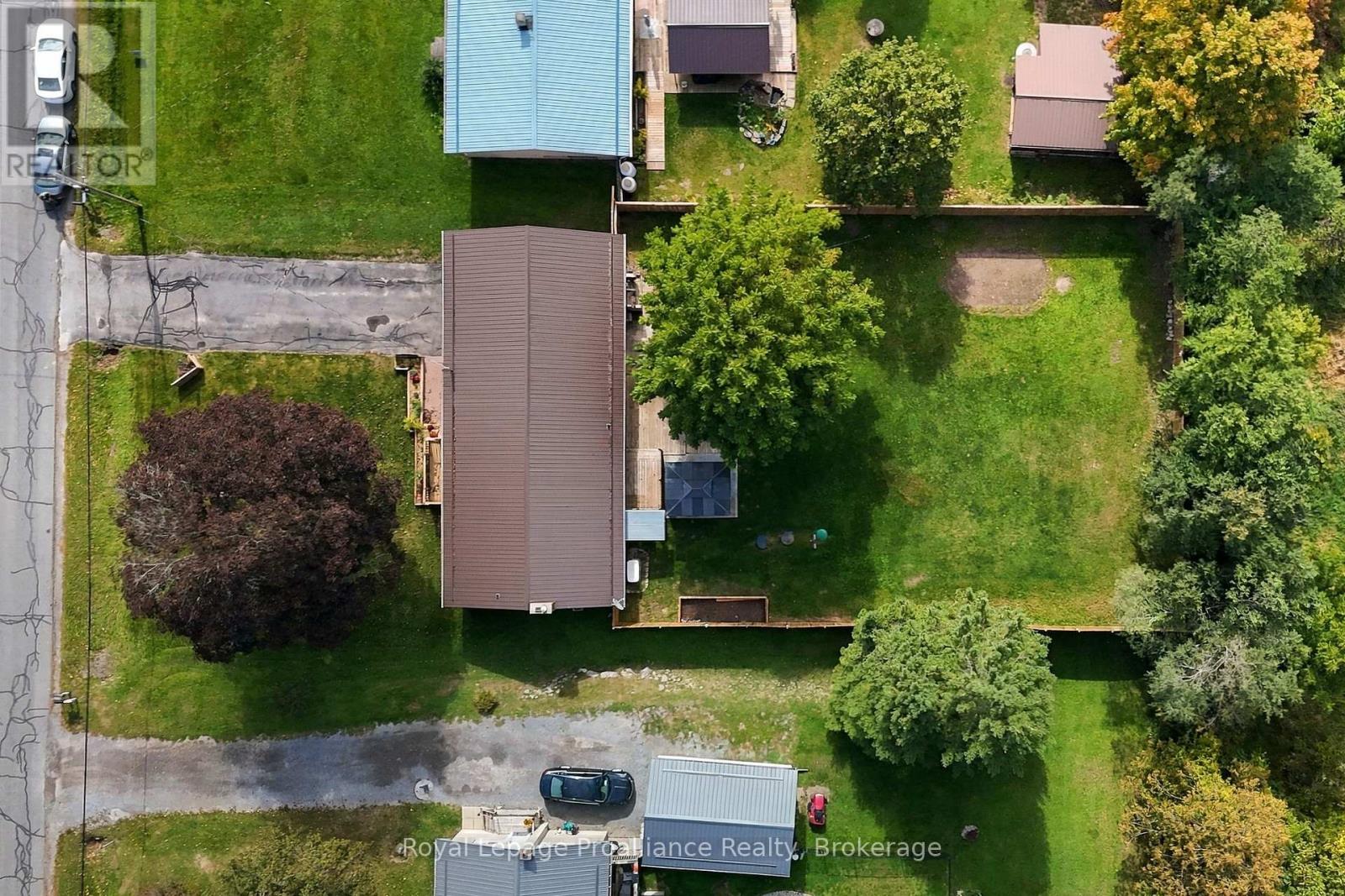 619 Ashley Street, Belleville, ON photo 3