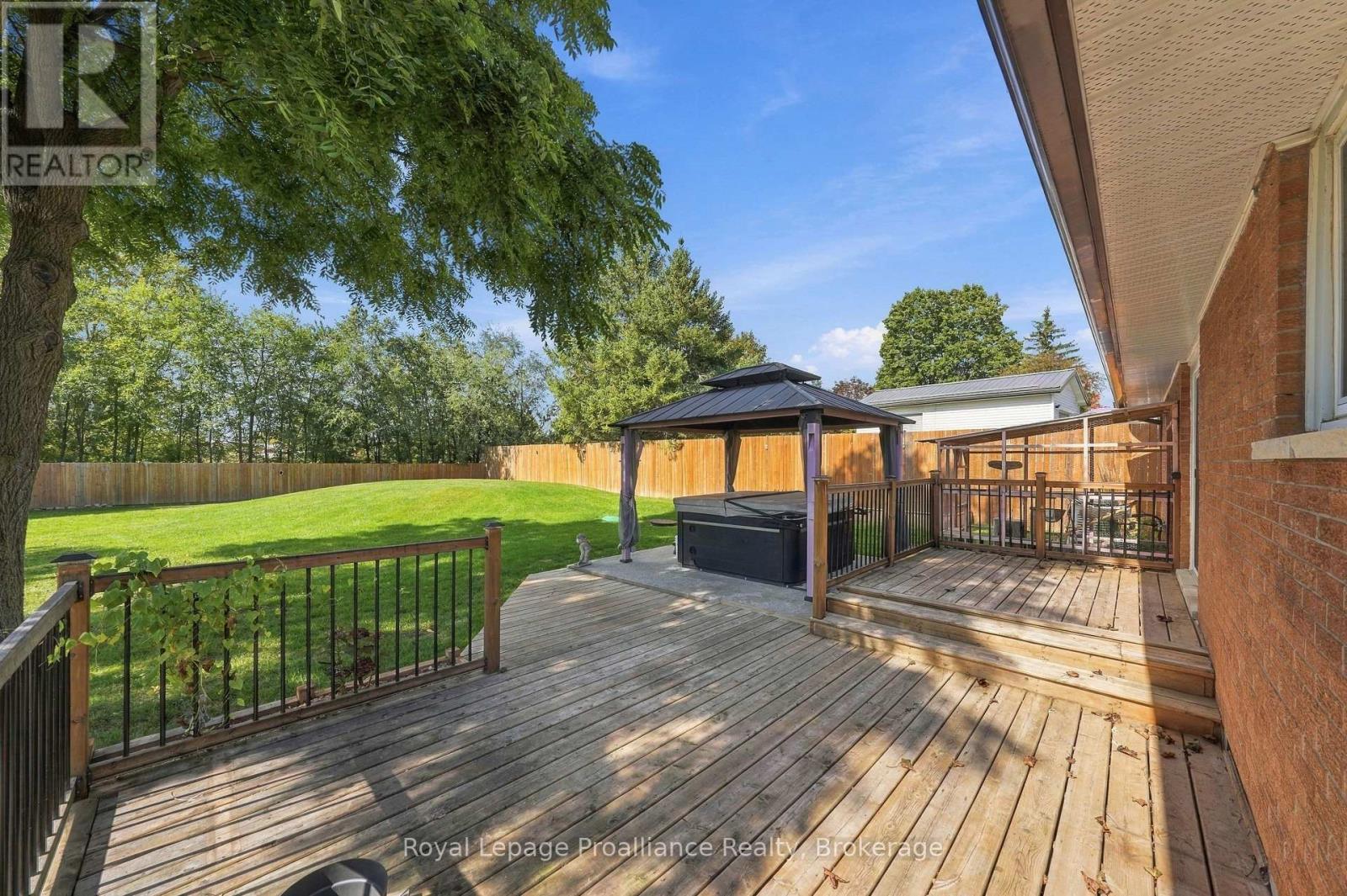 619 Ashley Street, Belleville, ON photo 33