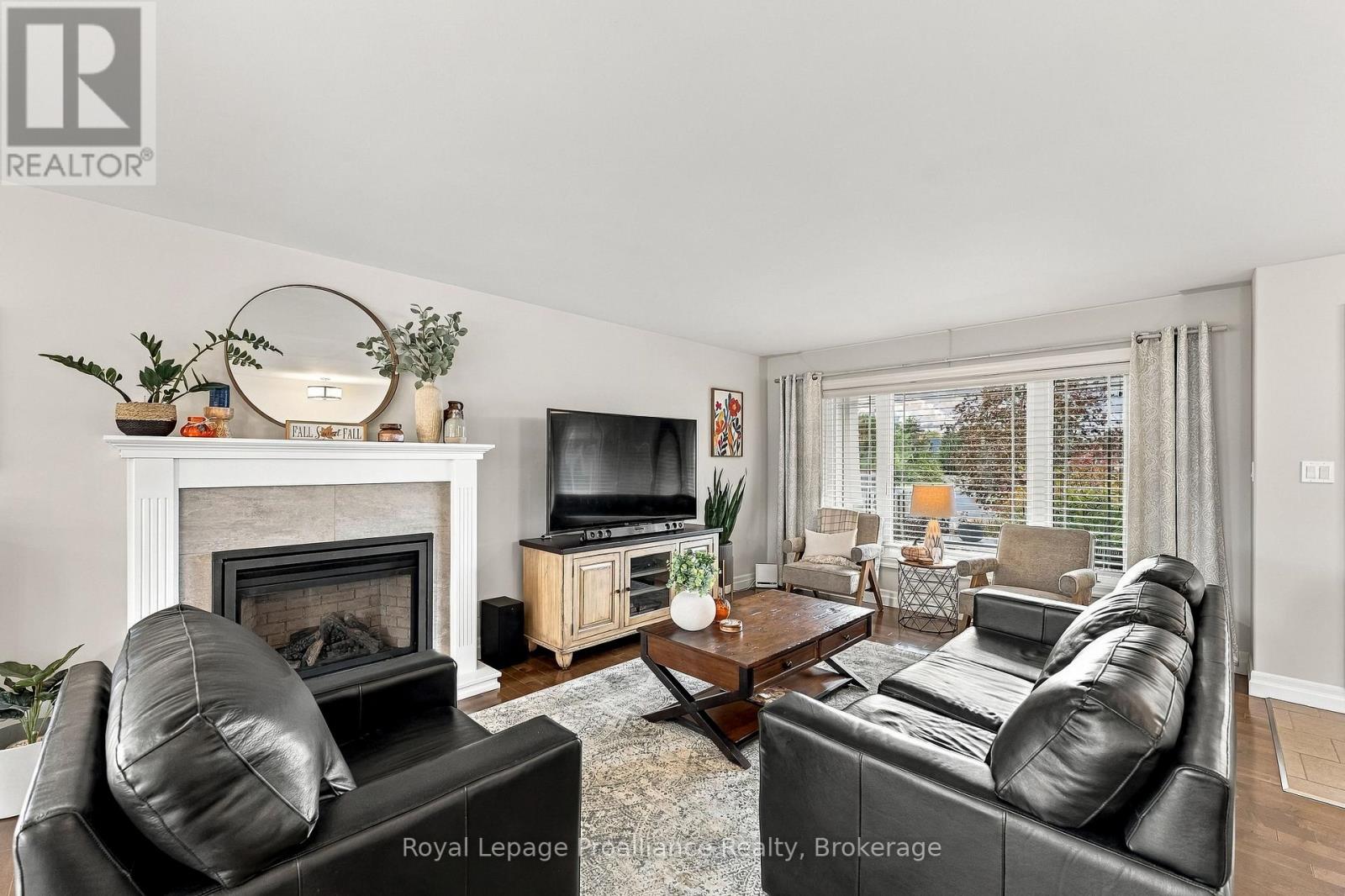 31 AMBROSIA TERRACE - 12