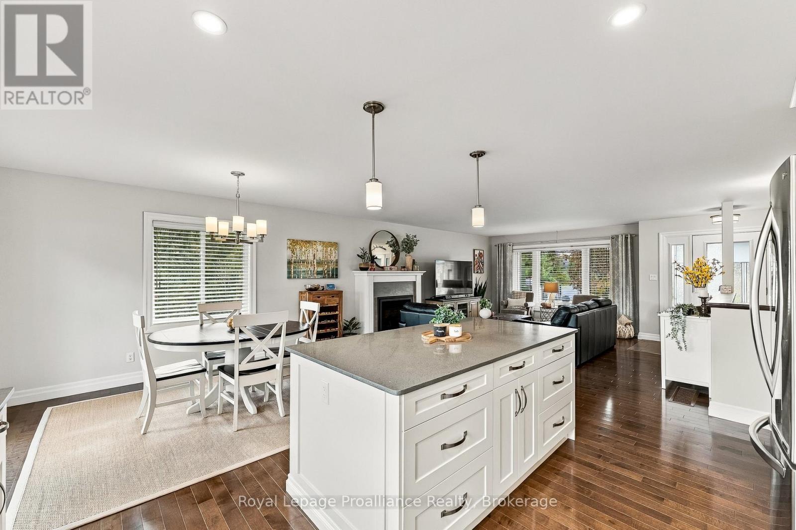 31 AMBROSIA TERRACE - Image 16
