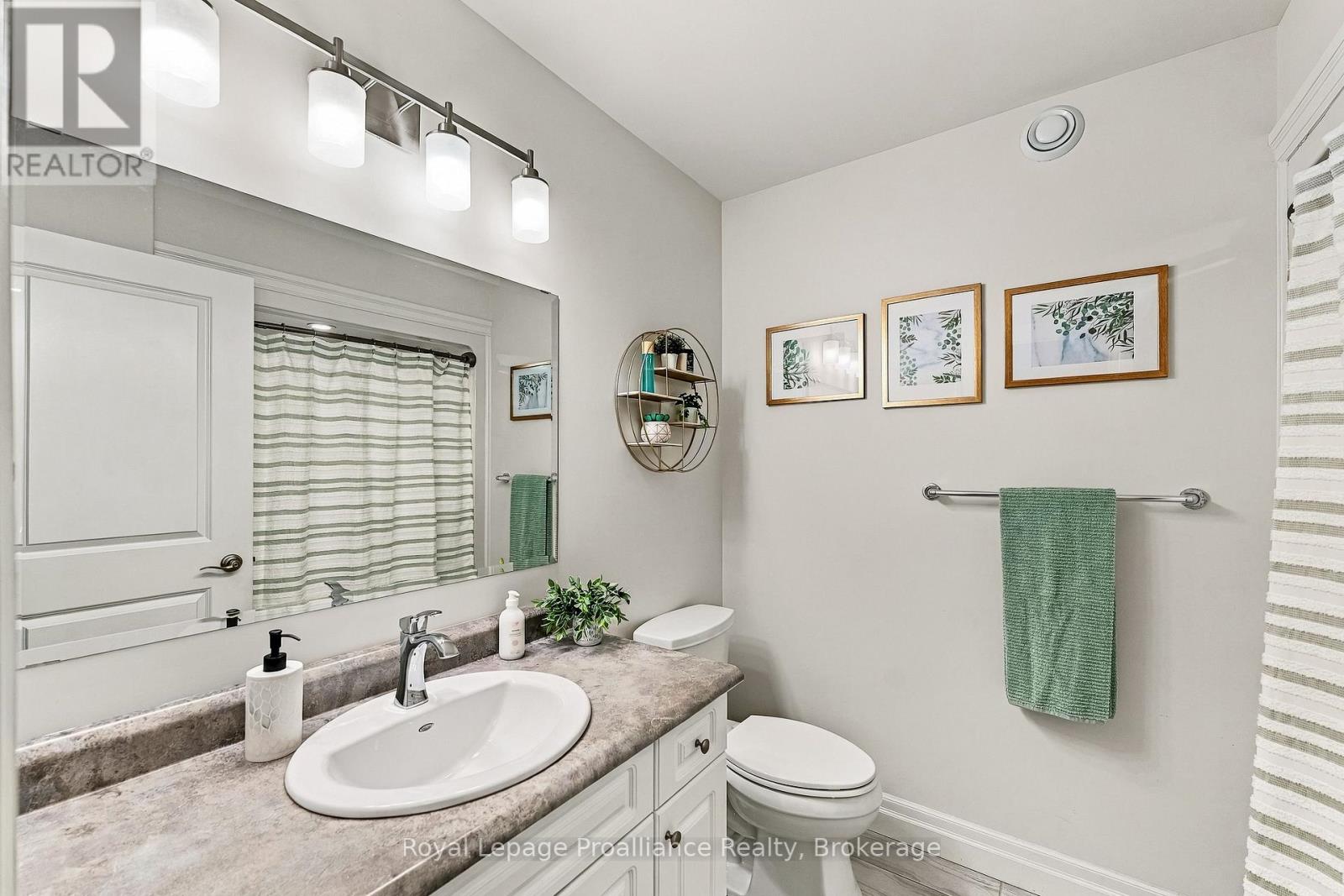 31 AMBROSIA TERRACE - Image 21