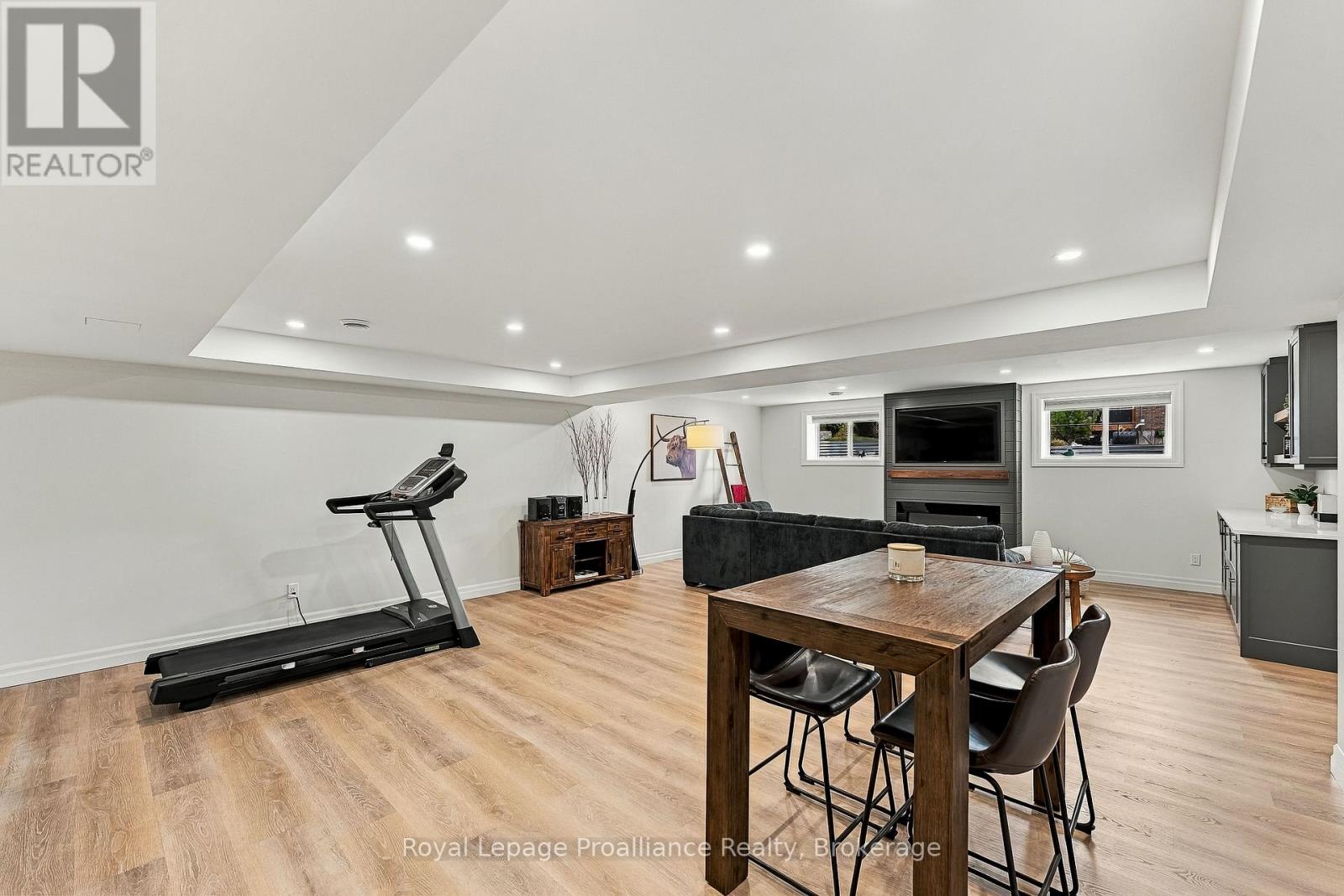 31 AMBROSIA TERRACE - Image 38
