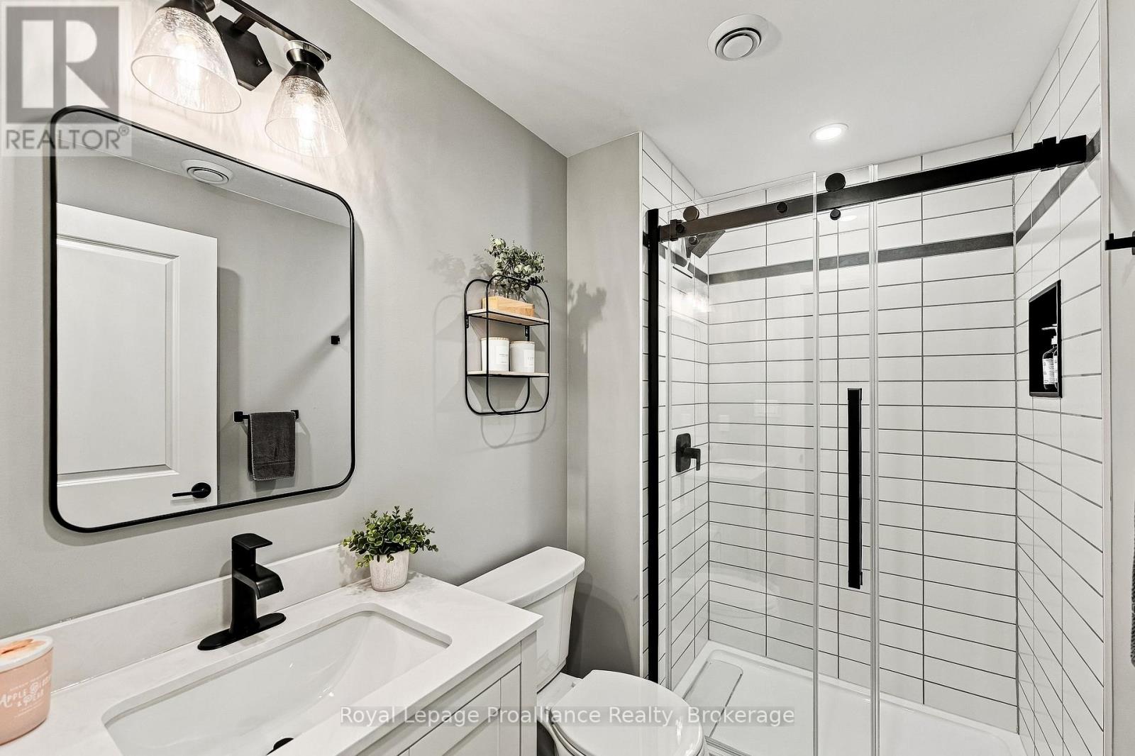 31 AMBROSIA TERRACE - Image 41