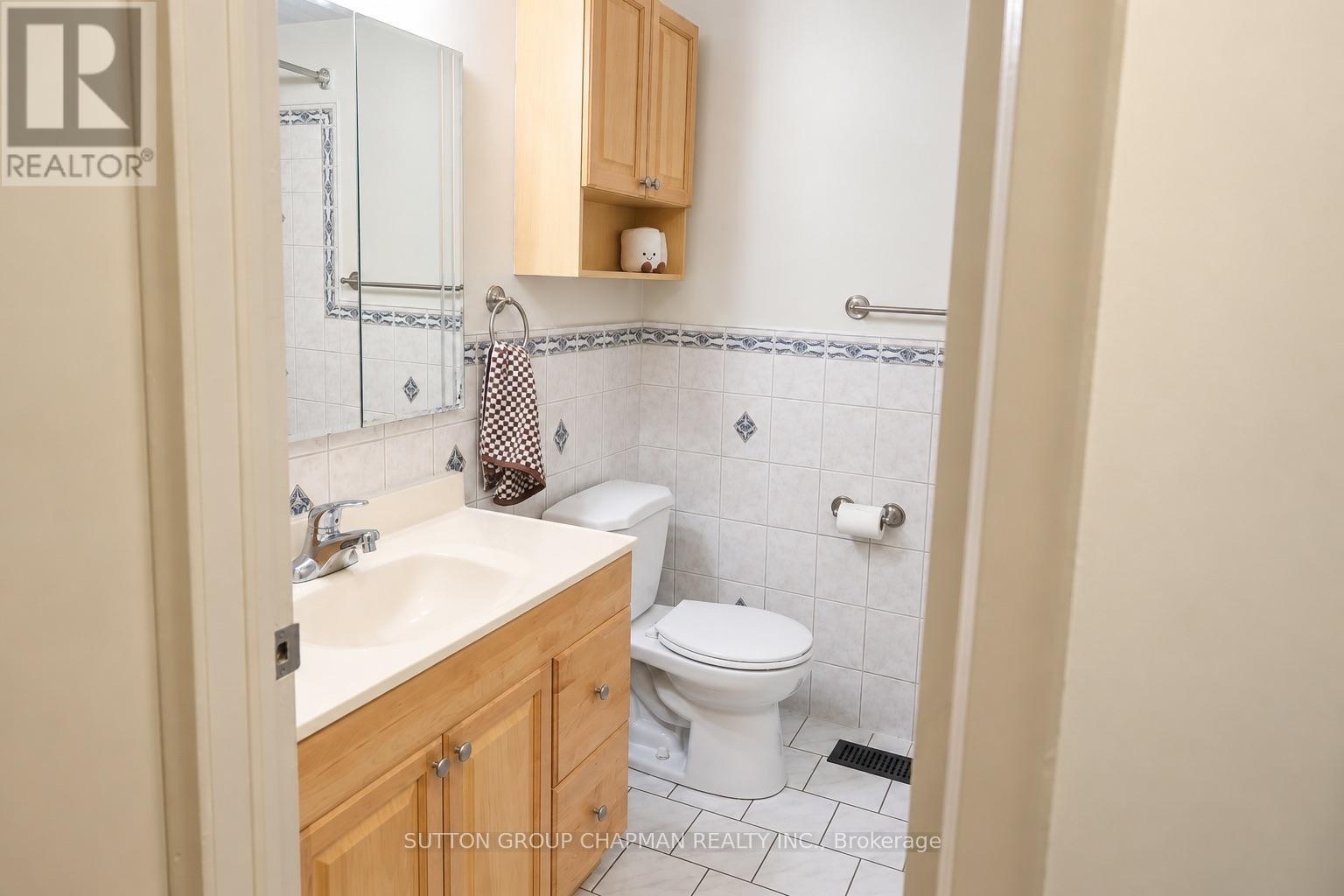 #B 43 FRONTENAC ROAD - Image 24