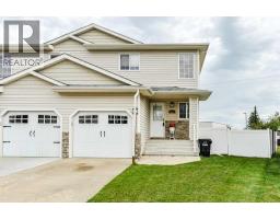 3413 50A Street Close, Camrose — photo 3