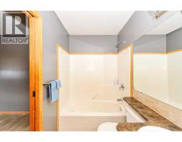 3413 50a Street Close, Camrose, AB T4V1J8 Photo 16