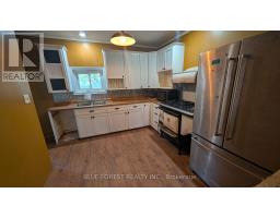 Mud room - 662 Frances Street, Woodstock, ON N4S2A1 Photo 6