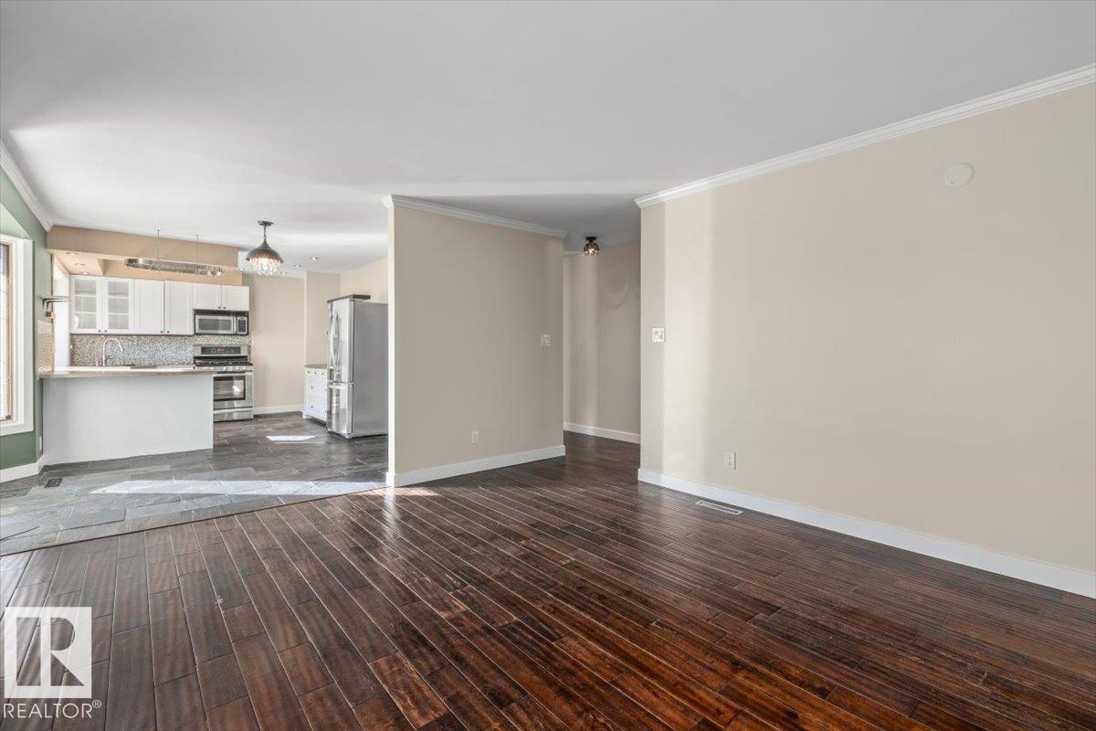 8907 136 AV NW - Image 6