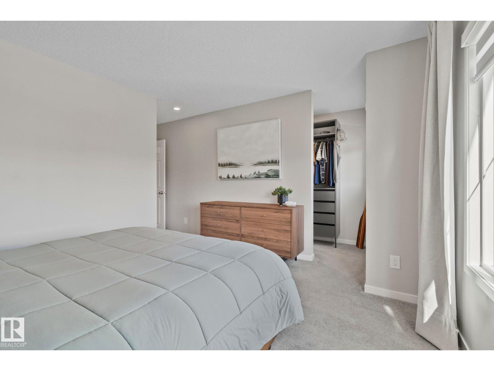 19 MEADOWBROOK WY - 24