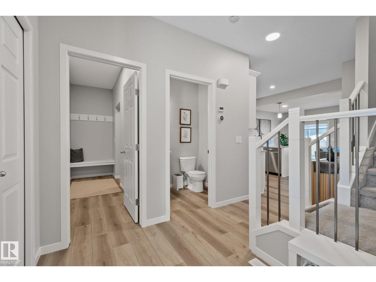 19 MEADOWBROOK WY - Image 3