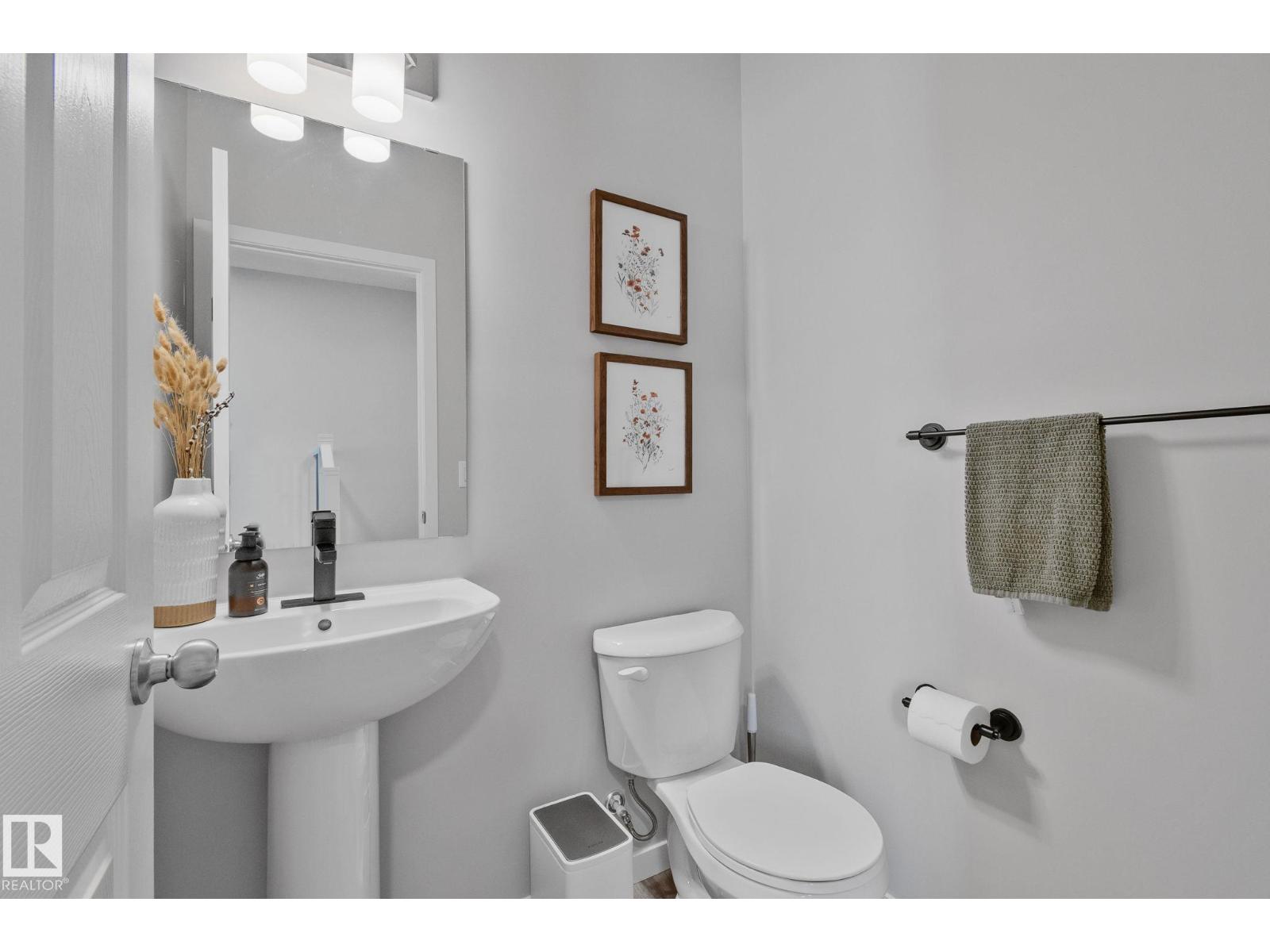 19 MEADOWBROOK WY - Image 4