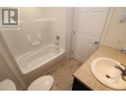 7 Squires Road thumbnail 20