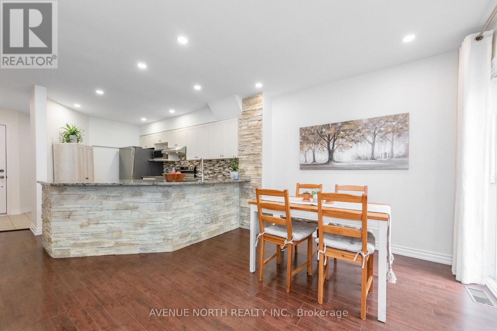 89 SILVERLACE PRIVATE - Image 15