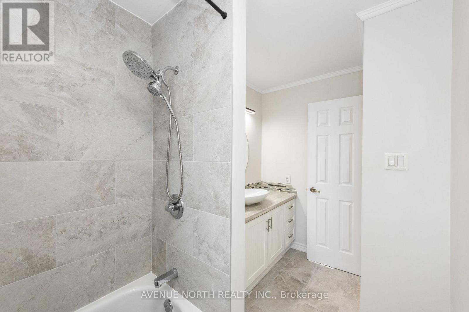 89 SILVERLACE PRIVATE - Image 27