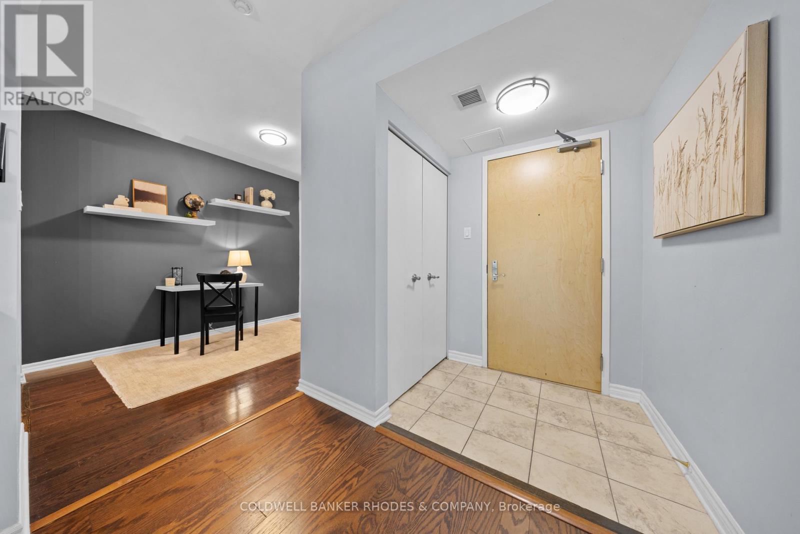 Foyer with closet