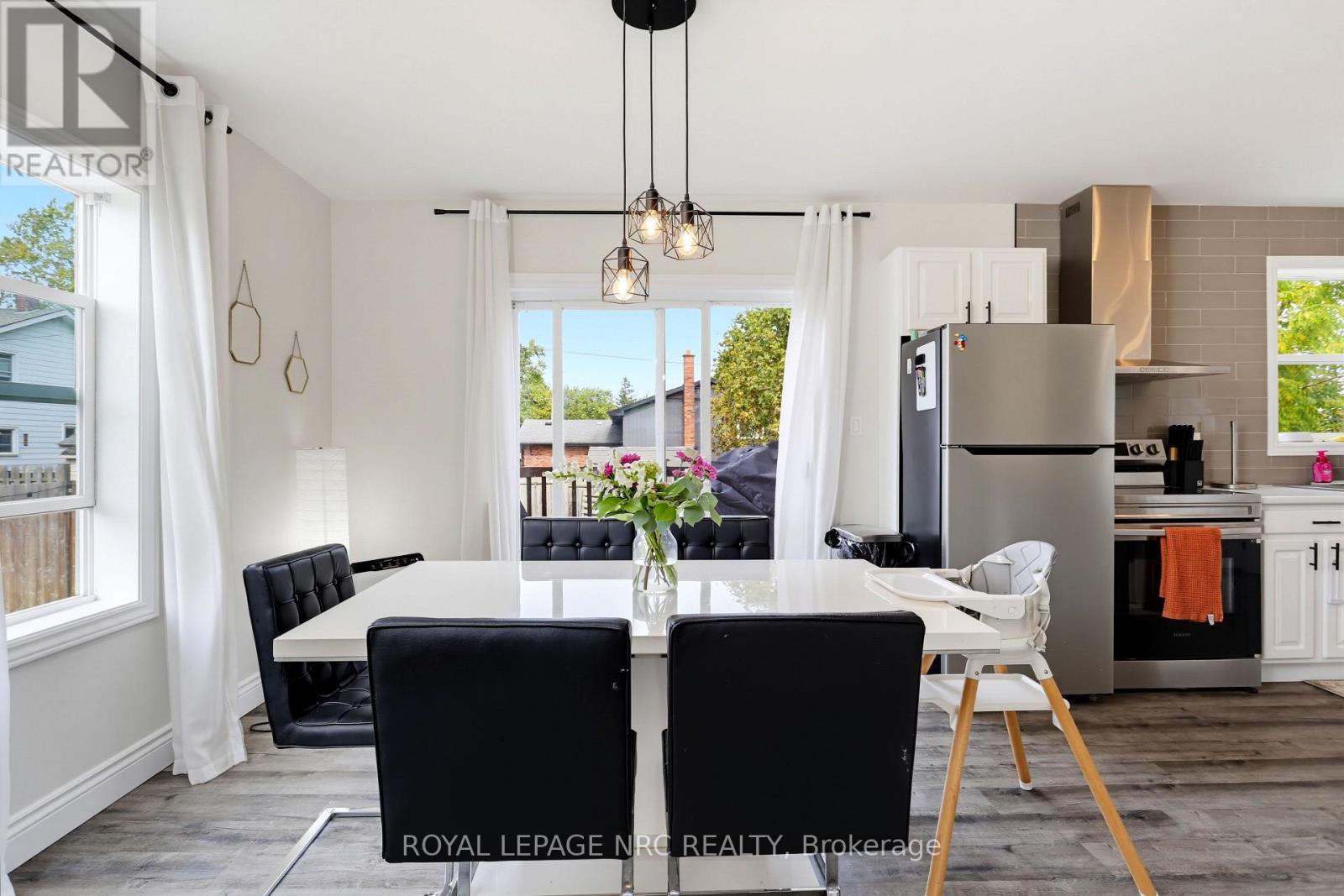 346 BROCK STREET - 11