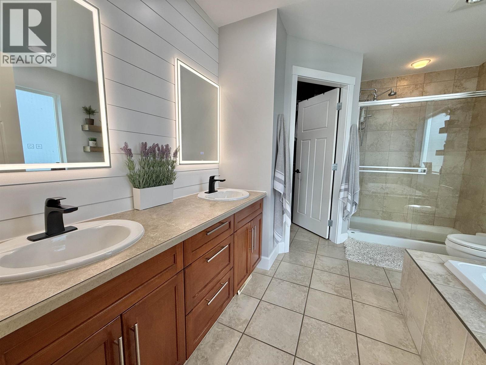 1912 CRYSTAL STREET - 22