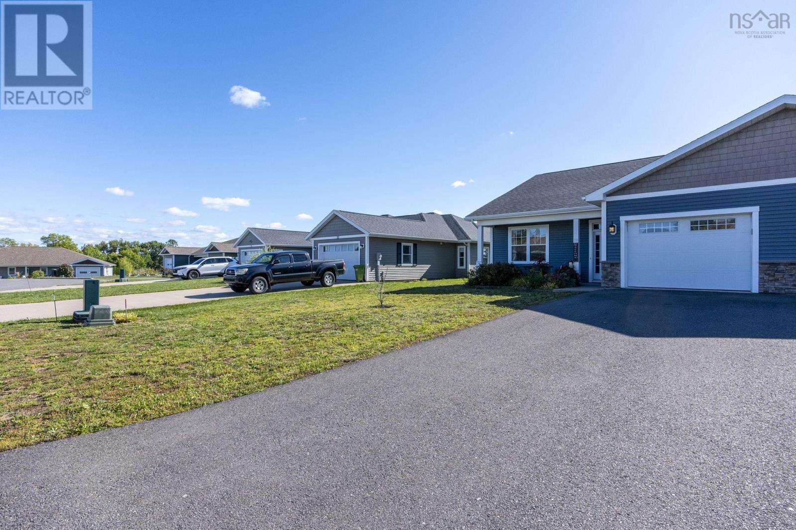 20 Mackinnnon Court - 2