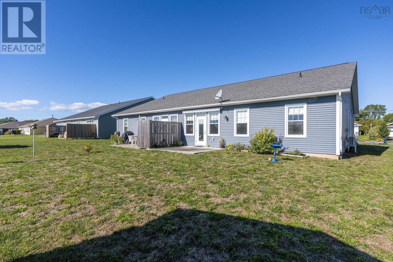 20 Mackinnnon Court - 3