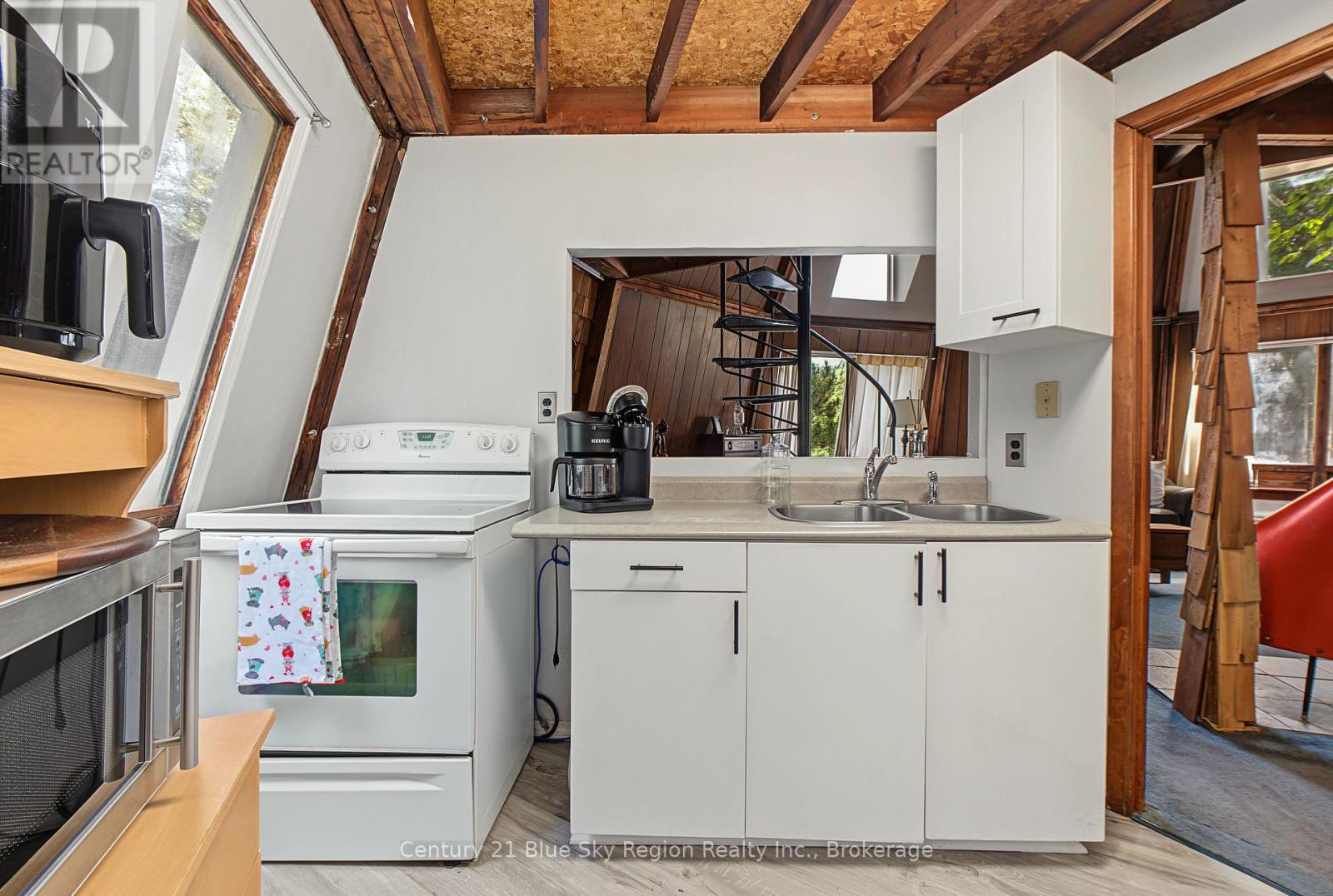 861 PINECREEK ROAD S - Image 20