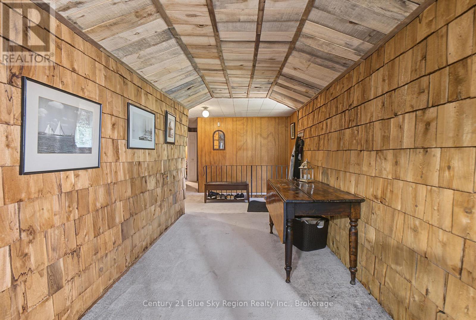 861 PINECREEK ROAD S - 24