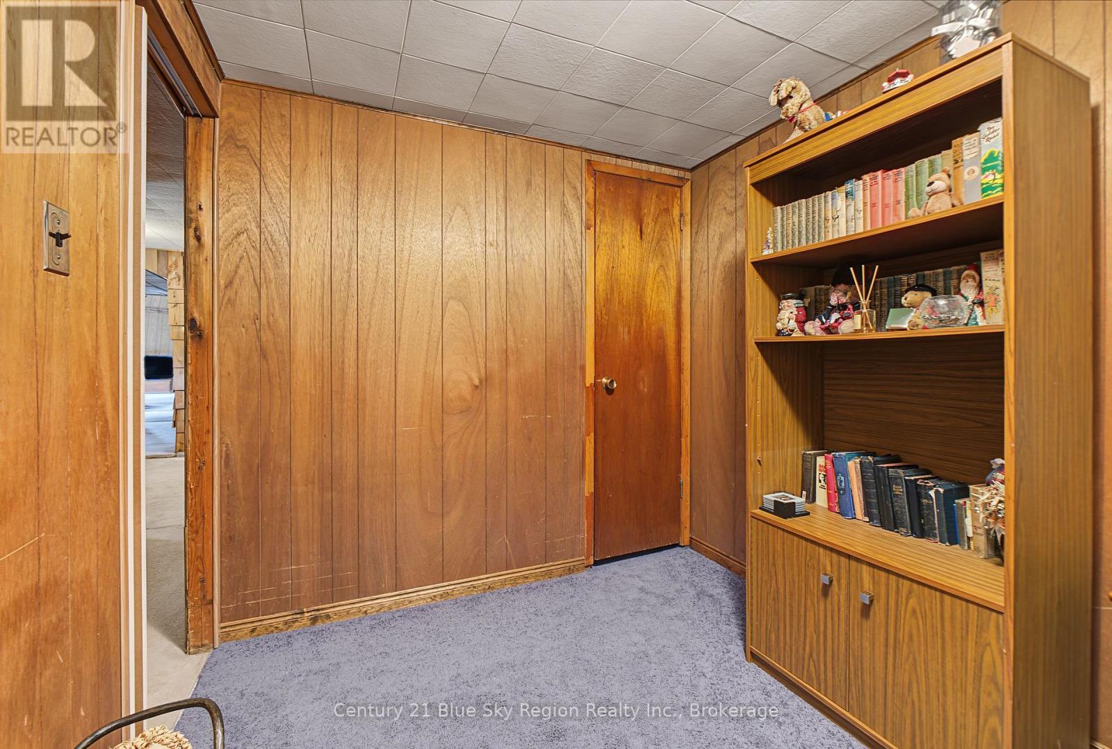 861 PINECREEK ROAD S - 27