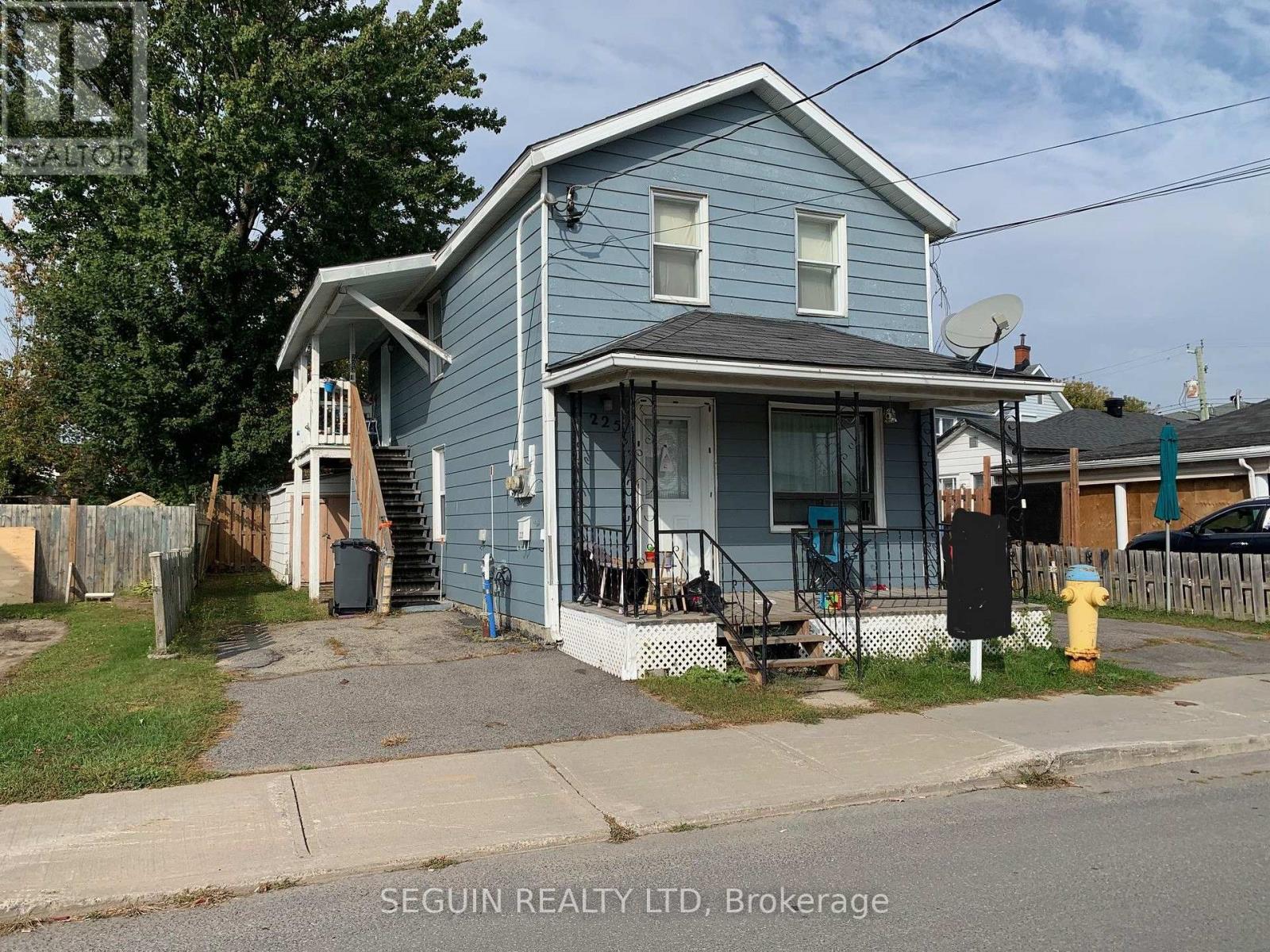 223-225 HIGGINSON STREET - 1