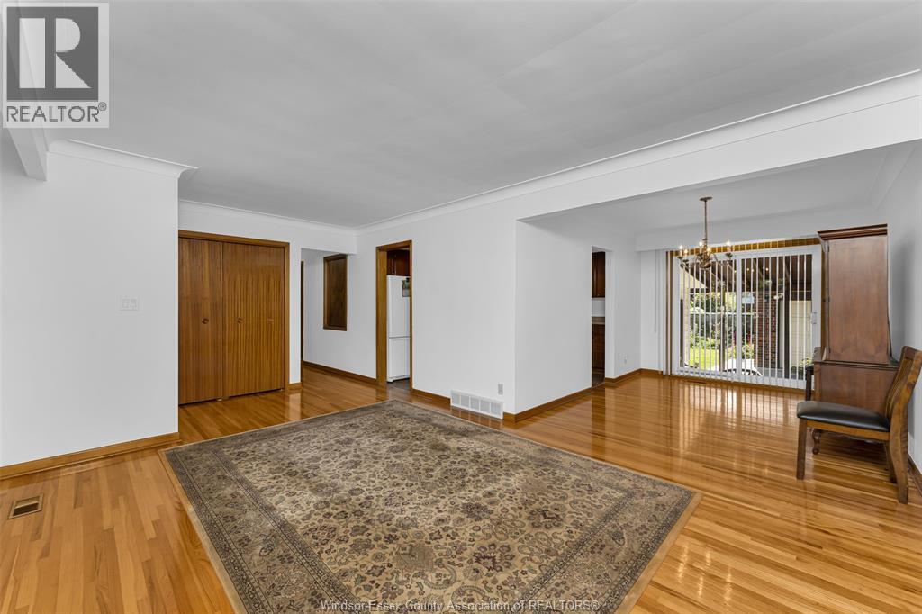2545 ST. PATRICKS'S AVENUE - Image 7