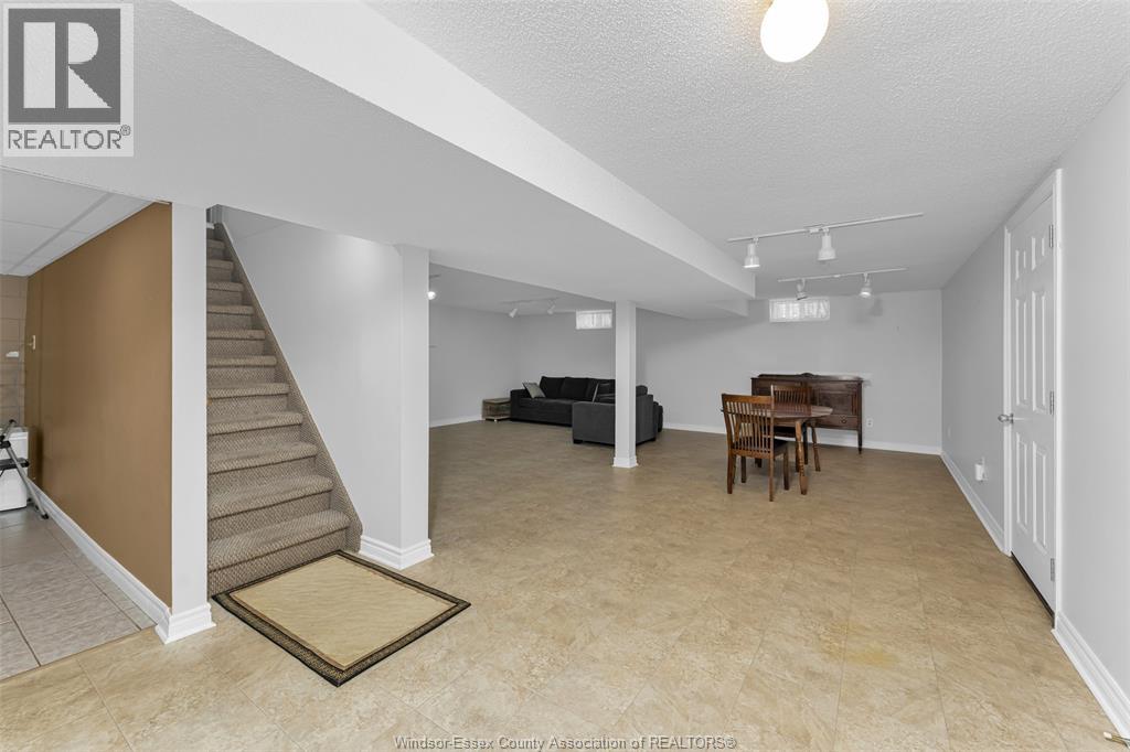 2545 ST. PATRICKS'S AVENUE - 19