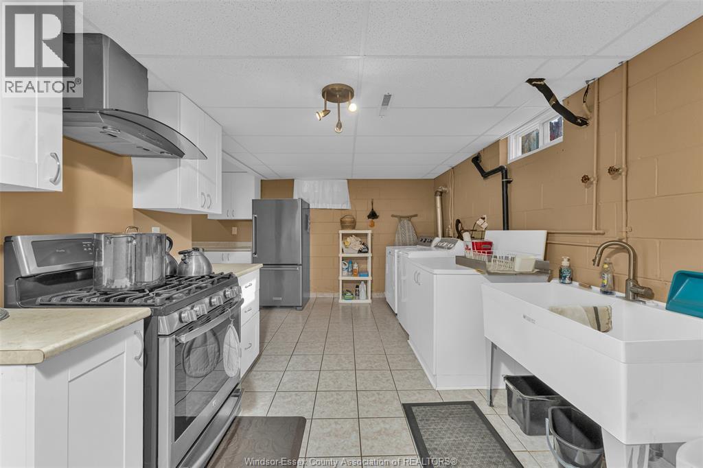 2545 ST. PATRICKS'S AVENUE - 27