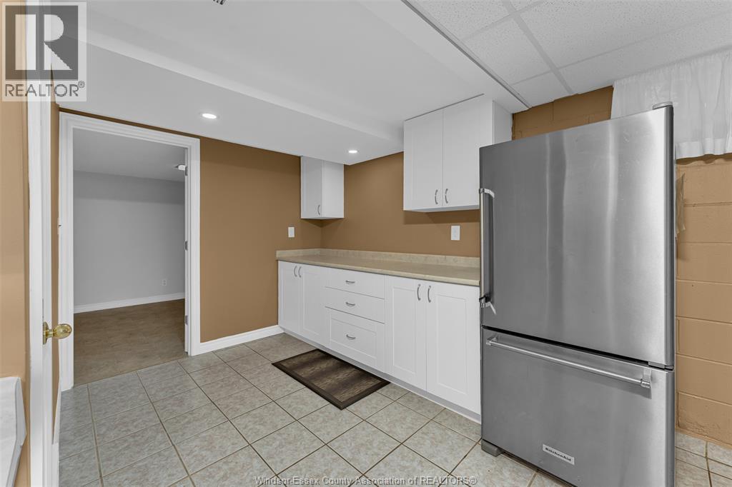 2545 ST. PATRICKS'S AVENUE - Image 25