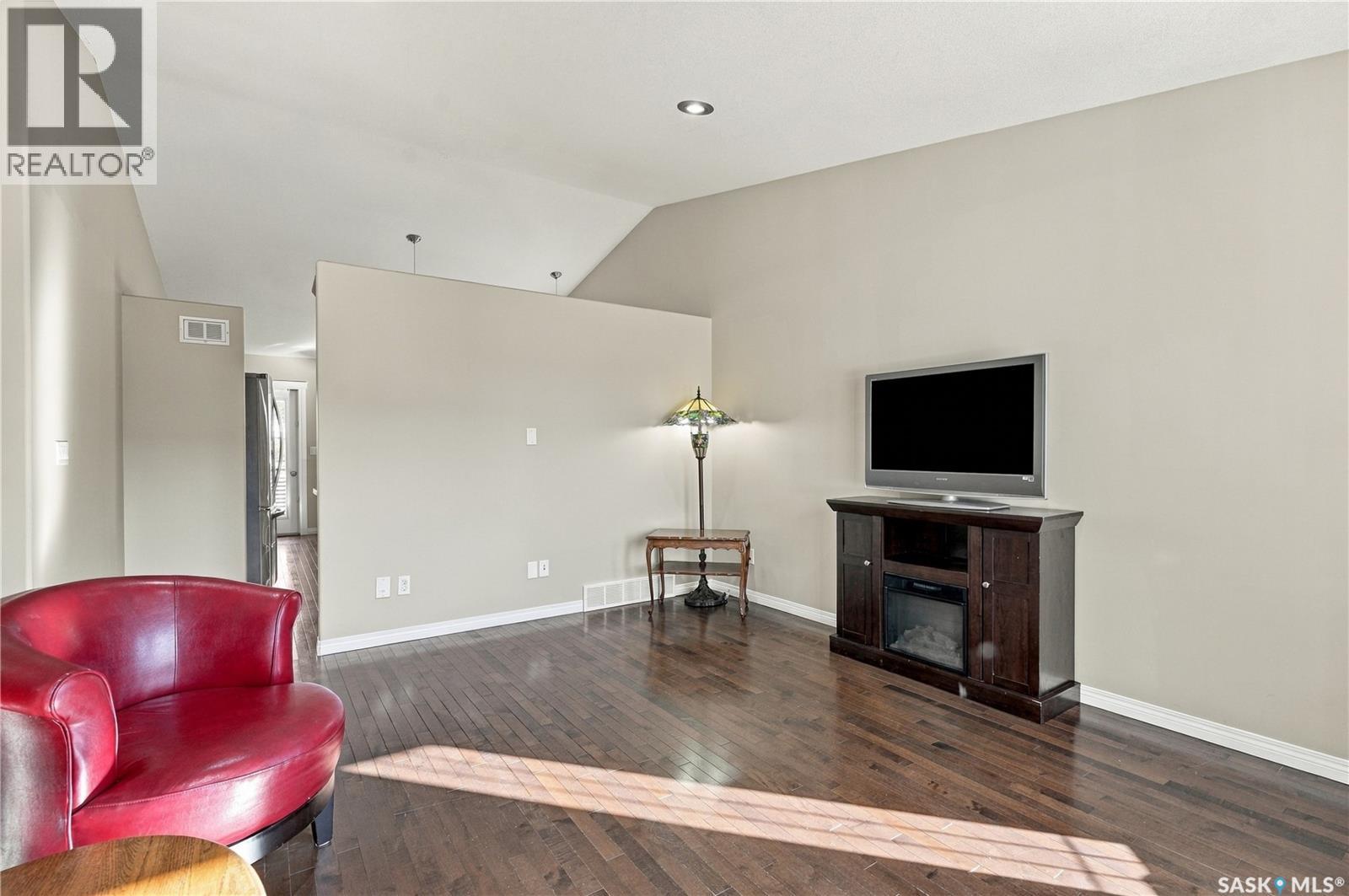 126 Lamarsh ROAD - 6
