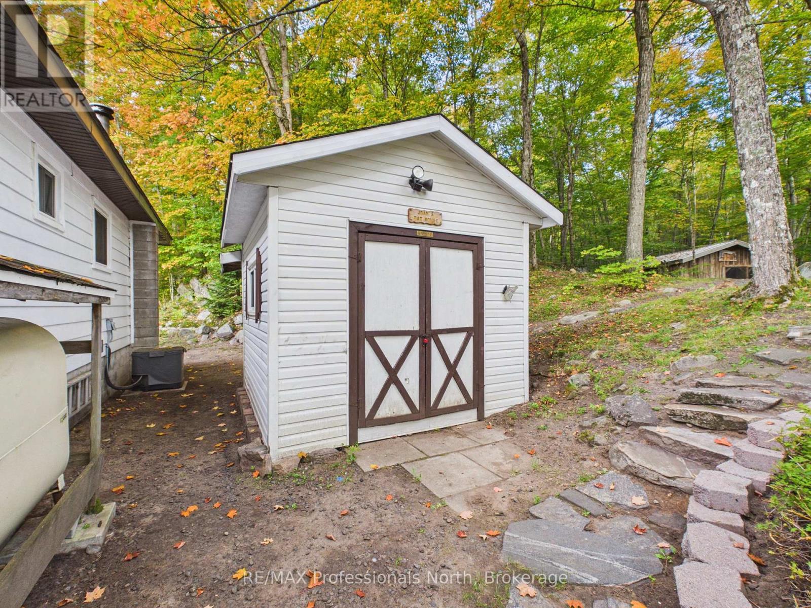 4226 ASPDIN ROAD - Image 35