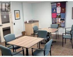 809 - 2 Neptune Drive, Toronto, ON M6A3E6 Photo 13