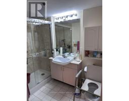Foyer - 809 - 2 Neptune Drive, Toronto, ON M6A3E6 Photo 6