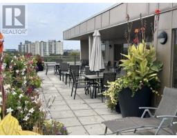 809 - 2 Neptune Drive, Toronto, ON M6A3E6 Photo 7