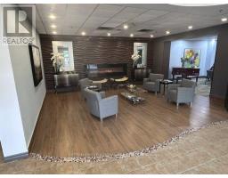 809 - 2 Neptune Drive, Toronto, ON M6A3E6 Photo 8
