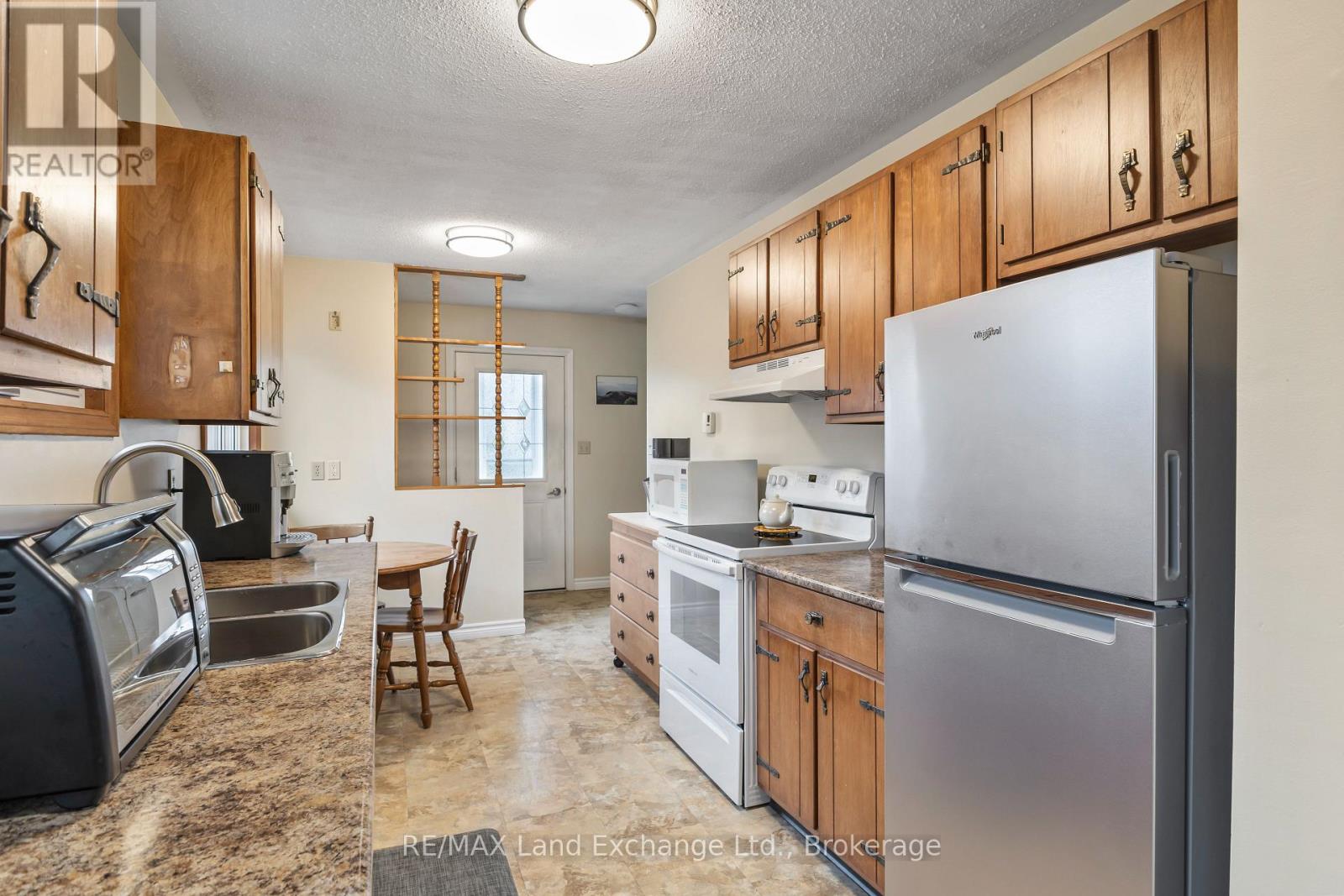 789 EASTWOOD DRIVE - 10
